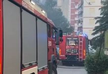 Përfshihet nga flakët një mobileri në Vlorë, dyshime për zjarr të qëllimshëm