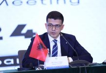 Fake News-i i ditës/ Akuzohet se ka marrë djalin e tezes zv.ministër, por Pirro Vengu nuk ka teze fare