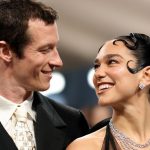 Callum Turner i dashuri i Dua Lipa-s, kandidati kryesor për Bond në filmin e ri 007
