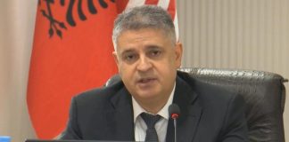 “Çfarë do të bëni për nxjerrjen e sekretit hetimor në media?”, përgjigjet Xholi