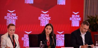 Forumi Ekonomik i Delfit në Tiranë, Edona Bilali prezanton projektet për kthimin e Shqipërinë në qendër zhvillimi rajonal