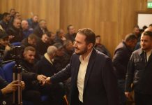 Shpërndan albumin nga foltorja e Durrësit, Salianji reagon pas takimit