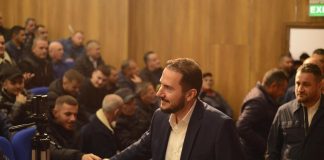 Shpërndan albumin nga foltorja e Durrësit, Salianji reagon pas takimit