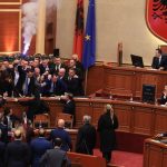Zjarri në Parlament për të Shuar të Vërtetën: Shërbimi i Fundit i Berishës për Ramën dhe Ballukun
