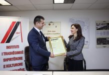 Spiropali nga Shkupi: Gjuha shqipe, gjuhë zyrtare në Maqedoninë e Veriut, të respektohet në ligj dhe në praktikë.