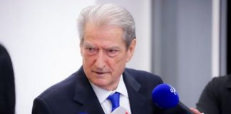 “Do kemi revolta, jo protesta”, Berisha lë të hapur mundësinë për përjashtimin e Salianjit: Bandat janë vija e kuqe