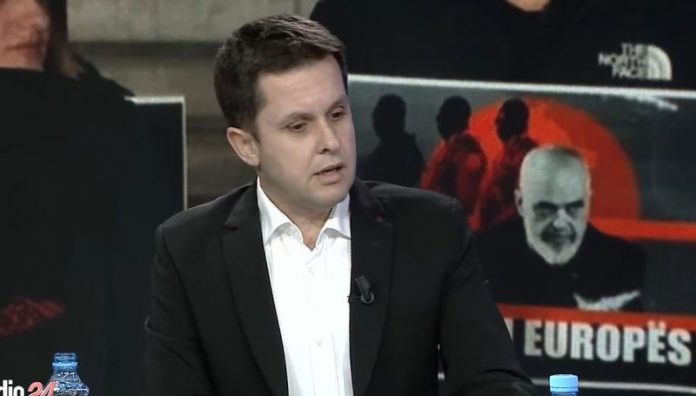 -800-0-11a563e259382568ed1fd6dbbc6bef6d