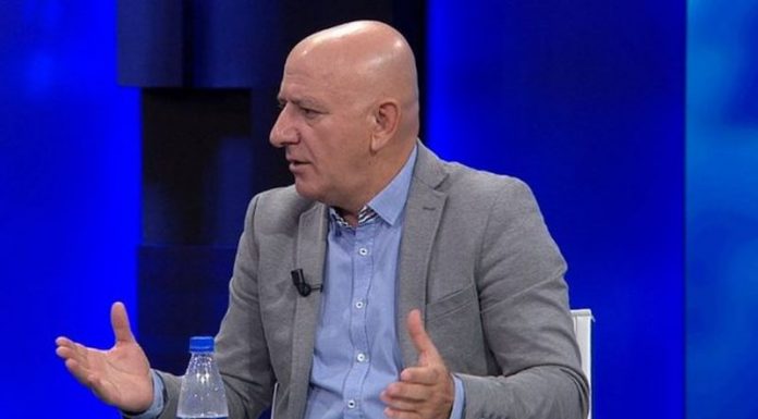 Bejko: Berisha kërkon të dominojë partinë. Nuk do lejojë Salianjin dhe asnjë kandidat tjetër ta ketë përballë