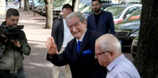 “Yppp Xhixhi, vitin tjetër do e qërojmë Ramën” – Ish-deputeti demokrat: Salianji nëse ka by***, t’i dalë ballazi Berishës