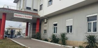 Pësoi dëmtime në fytyrë nga lëndë piroteknike, 15 -vjeçari përfundon te Trauma