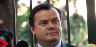 EDITORIAL-Nikollë Lesi: Doktor, kujto vitin 2004-2005!