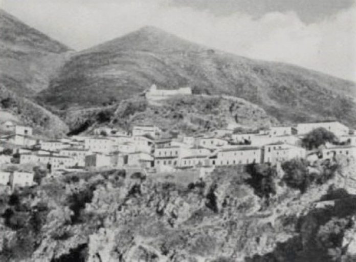 -800-0-8ba07601f42fb125e9c090dc96079967