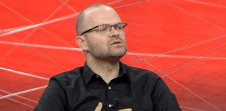 “Foltore me foltore”/ Aulon Kalaja: ‘Lëvizja e Salianjit’ e mirë për PD-në. Në Durrës, pati interes!