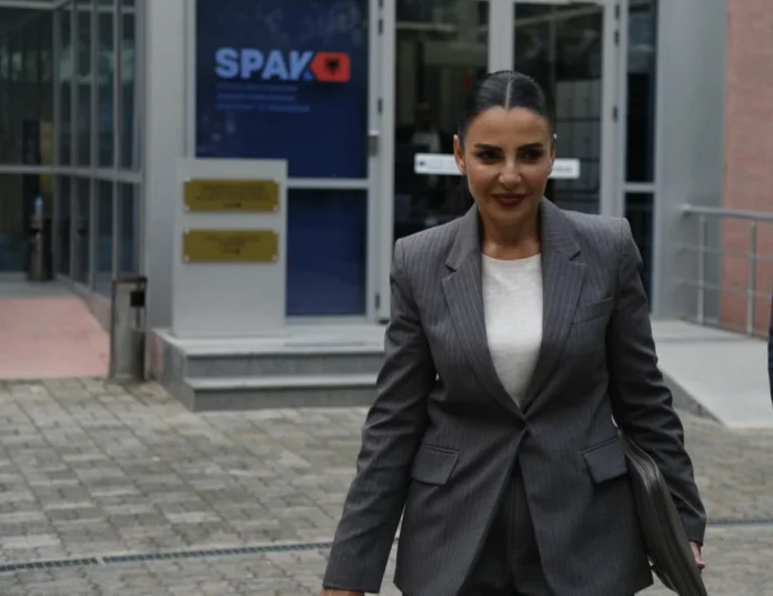 Belinda-Balluku-duke-dalur-nga-SPAK