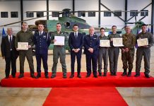 Pirro Vengu uron 58-vjetorin e Bazës Ajrore të Farkës, prezanton 5 pilotët e rinj të Forcës Ajrore