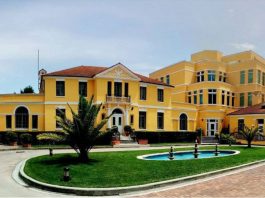 Ambasada Amerikane në Tiranë: SHBA dhuroi pajisje sigurie për të forcuar rrjetet kibernetike shqiptare