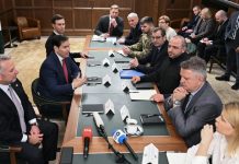 Analiza e CNN/ Sekretet e darkës në Florida mes delegacionit amerikan dhe atij ukrainas, simbolika e ushqimit të servirur, gjembat për NATO-n dhe kompromiset territoriale