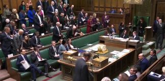 3 mijë paund për të lënë Anglinë/ Ministria e Brendshme angleze u kërkon 700 familjeve shqiptare të largohen vullnetarisht