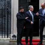 Macron: Ukraina dhe Evropa tani kanë “shumë karta” në bisedimet e paqes