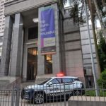 Brazil/ Persona të armatosur grabisin bibliotekën e Sao Paolos