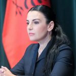 Belinda Balluku rikthehet në zyrë/ Kushtetuesja pezullon vendimin e GJKKO