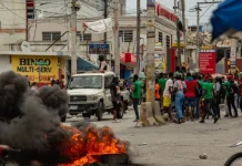 Pushtimi i Haitit nga bandat, 18 shtete do të dërgojnë 5500 trupa ushtarakë për t’i luftuar