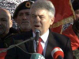 “Mirënjohje Clark e Rubin që dëshmuan pro Thaçit”/ Ali Ahmeti në protestën pro ish-krerëve të UÇK-së: Luftuan për lirinë e popullit!