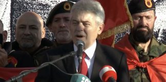 “Mirënjohje Clark e Rubin që dëshmuan pro Thaçit”/ Ali Ahmeti në protestën pro ish-krerëve të UÇK-së: Luftuan për lirinë e popullit!