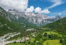 ”Express”: Thethi, fshati i vogël malor si Zvicra, por pa turma dhe pa çmime të shtrenjta