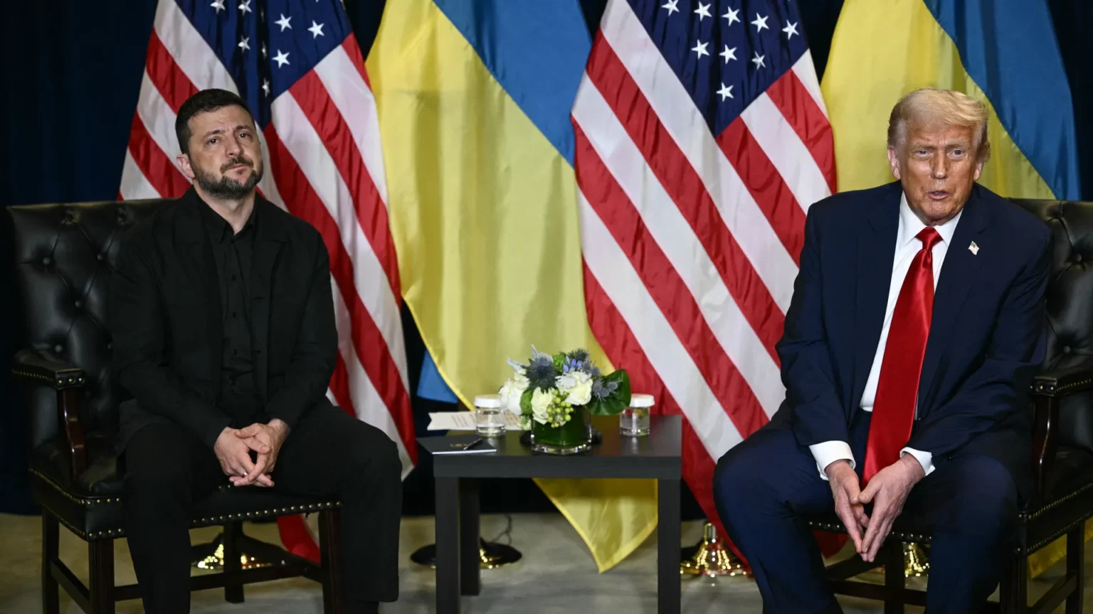 Takim Trump Zelensky në Florida  Bisedime për armëpushim  Zelensky  Për territoret vendos populli