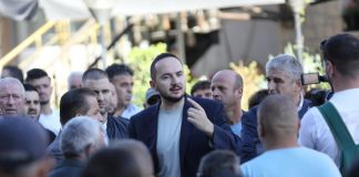 LAJMI I FUNDIT/ ERVIN SALIANJI përballë Berishës, nis foltoren nga Durrësi të mërkurën