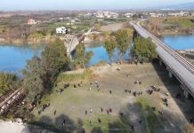 Pastrohet Vjosa në zonën e Novoselës