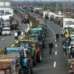 Protesta e fermerëve grekë paralizon vendin. Mijëra traktorë bllokojnë rrugët, bllokadat pritet të ashpërsohen nga e hëna