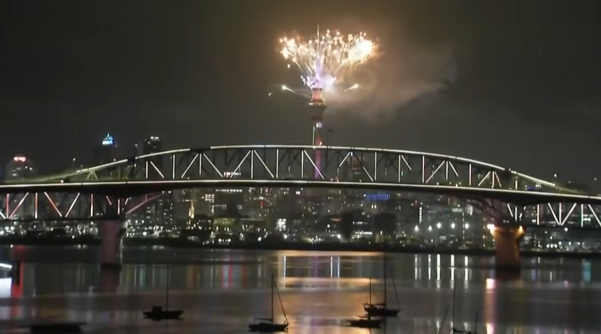 Spektakël fishekzjarresh, Zelanda e Re mirëpret Vitin e Ri 2026