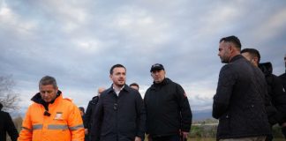 Ministri i Bujqësisë Salla, shpërndan pamjet: Vijojnë punimet për riparimin e argjinaturës së dëmtuar në Tale