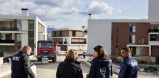 Ministrja Koçiu sërish në Farkë: 581 objekte të kontrolluara, 4.500 m² ndërtim pa leje të konstatuara dhe 2.5 milion € gjoba. Ata që ndërtojnë sipas lejes dhe me dokumentacion të rregullt, aleatët tanë