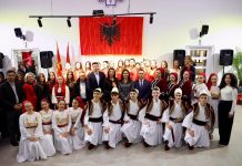 “Ku ka shqiptarë, ka shpirt kuqezi”, Spiropali viziton Komunën e Tetovës: Qendër dinamike arsimore, kulturore dhe shoqërore në rajon