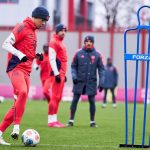 Musiala kthehet pas 164 ditëve/ Ylli i Gjermanisë rinis stërvitjen me shokët në ekipin bavarez