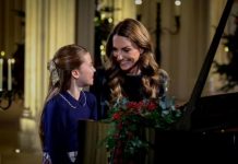 Princesha e Uellsit dhe Princesha Charlotte performojnë një duet pianoje për Krishtlindjen
