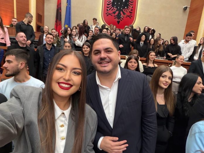 b72ad338-13a2-43cf-a702-2cb94c323ee4