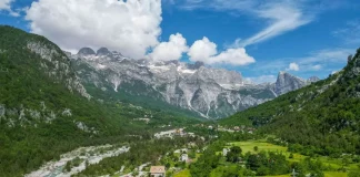 ”Express”: Thethi, fshati i vogël malor si Zvicra, por pa turma dhe pa çmime të shtrenjta