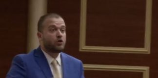 “Është turp të bojkotosh flamurin kombëtar”, Ardit Bido shigjeton opozitën: E di që keni patur urdhër të mos merrni pjesë në ceremoninë e bashkisë