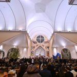 Kosovë, Albin Kurti uron besimtarët e krishterë: Krishtlindja është festë e shpresës dhe dashurisë