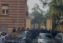 SPAK kërkon arrestimin e Ballukut/ Shehaj sot protestë, policia “gardh” në hyrje të Kryesisë së Kuvendit