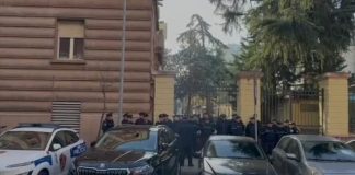 SPAK kërkon arrestimin e Ballukut/ Shehaj sot protestë, policia “gardh” në hyrje të Kryesisë së Kuvendit