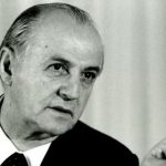 VIDEO e RRALLË dhe e PANJOHUR – Dokumenti që paralajmëroi Ramiz Alinë për shenjat e fundit të pushtetit komunist dhe nisjen e PROTESTAVE