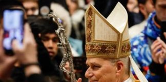 Mesha e parë e Krishtlindjes për Papa Leonin XIV! Ati i Shenjtë sfidon shiun në sheshin e Shën Pjetrit: Një ekonomi e shtrembëruar çon në trajtimin e njerëzve si mallra