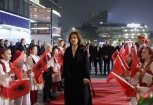 Spiropali nderon Skënderbeun në Shkup: Mesazh për rrënjët dhe përkatësinë europiane