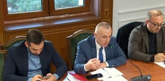 Ndoja kundra Berishës: Tërheqja e firmave për Avokatin e Popullit nuk është burrëri