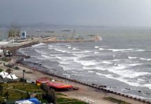 Moti i keq, anulohet lundrimi i tragetit Vlorë-Brindisi